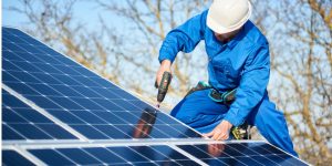 Installation Maintenance Panneaux Solaires Photovoltaïques à Longevelle